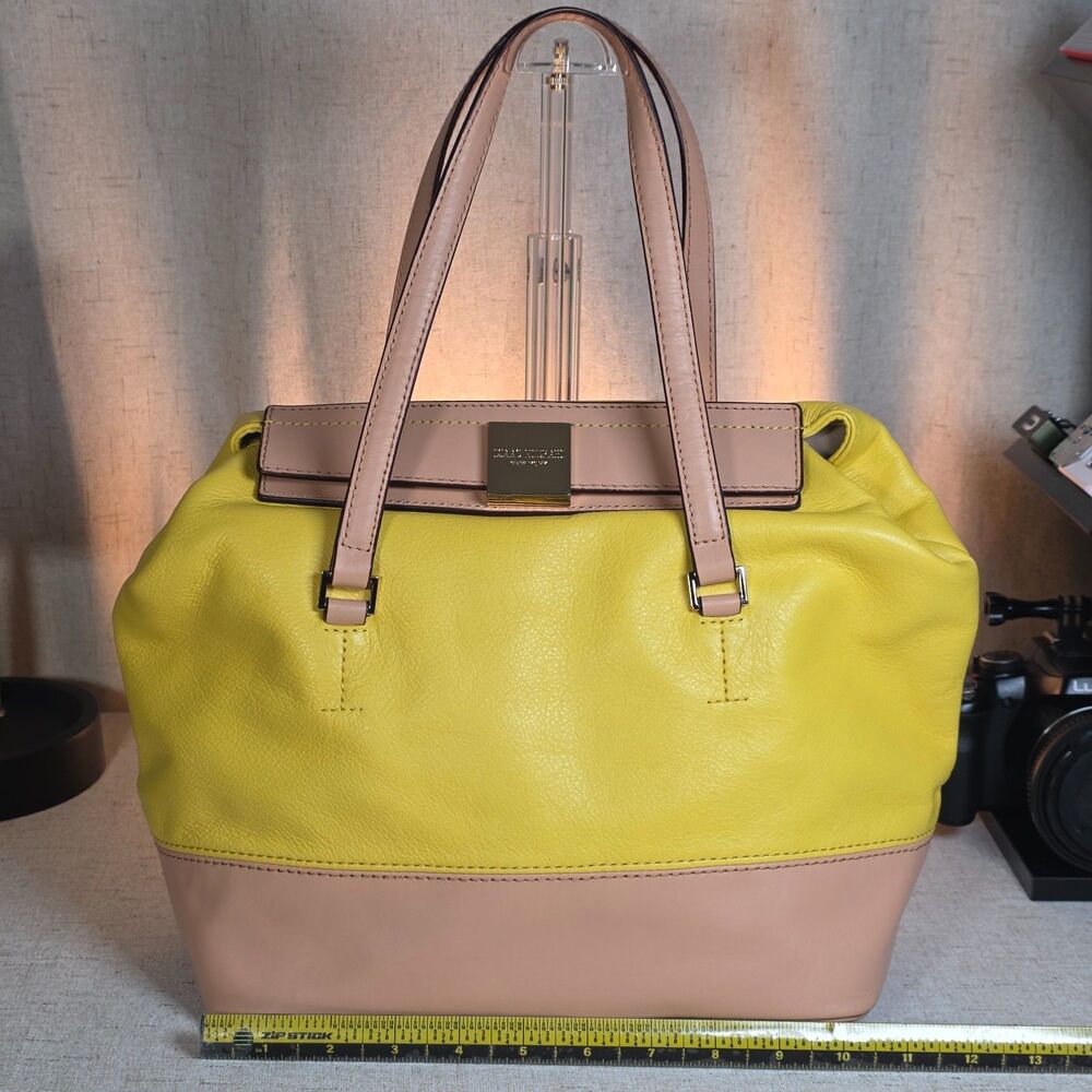 Isaac Mizrahi New York Yellow Beige Leather Shoulder Tote Bag